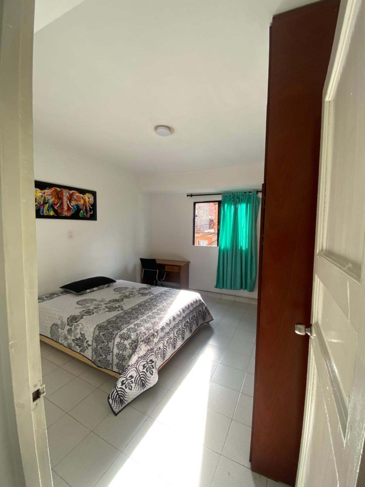 Hostel Kumho Home Μεντεγίν Εξωτερικό φωτογραφία